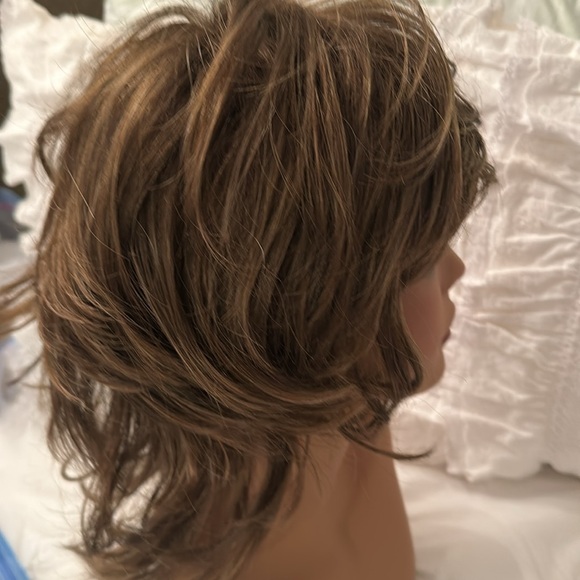 Paula Young Brand-New Phoebe -A wig. Pecan Delight 8/12A. Average cap - Picture 4 of 9